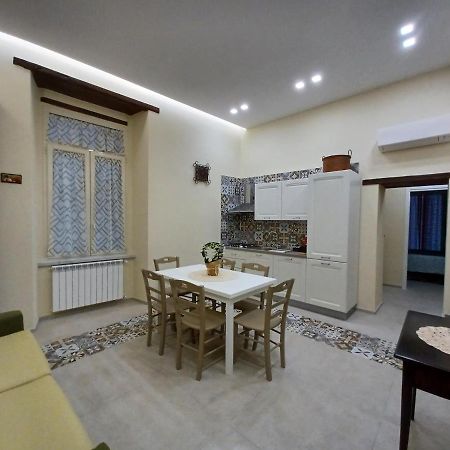 Dimora Lazzarella Apartment Наполи Екстериор снимка