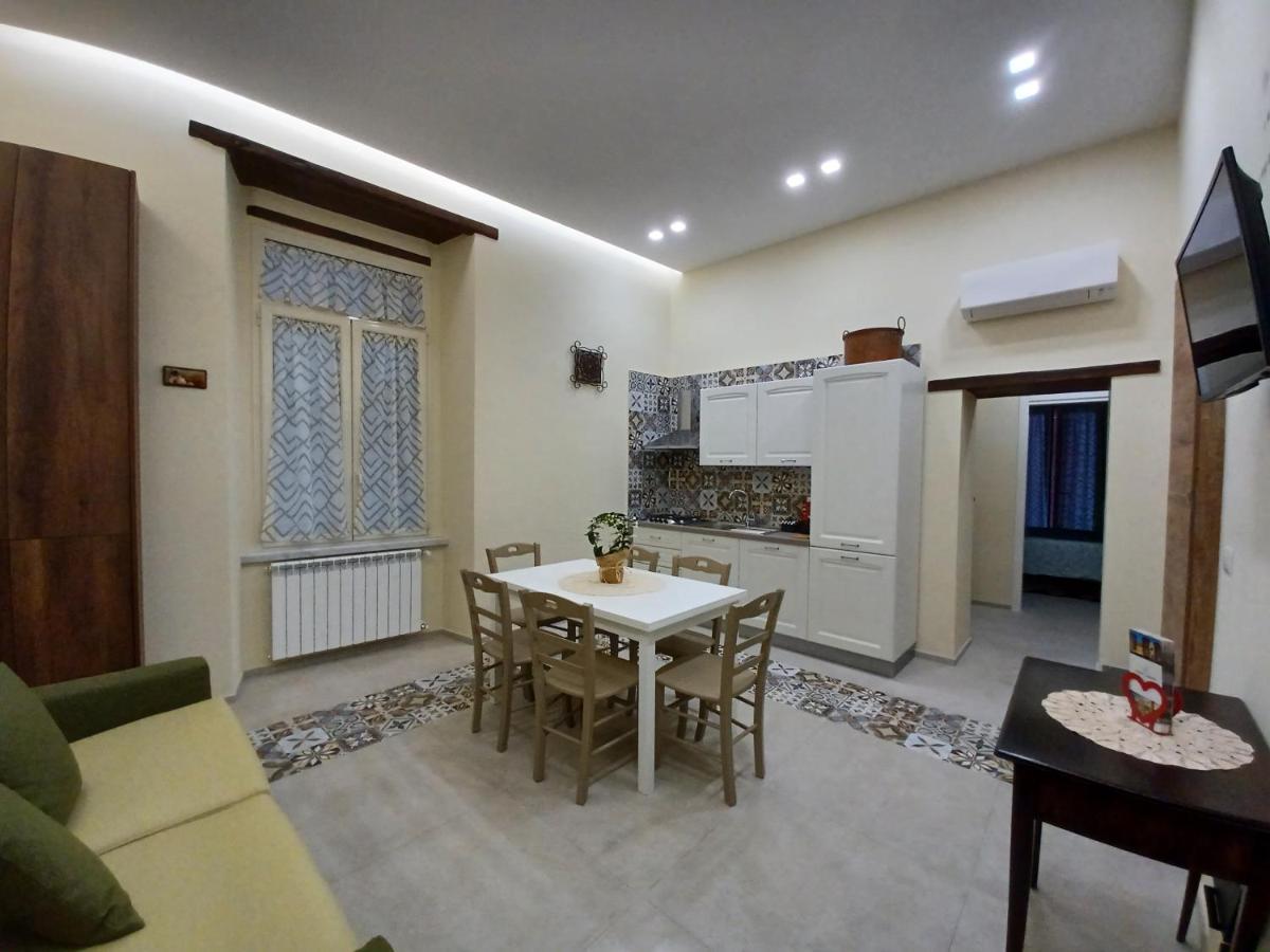 Dimora Lazzarella Apartment Наполи Екстериор снимка