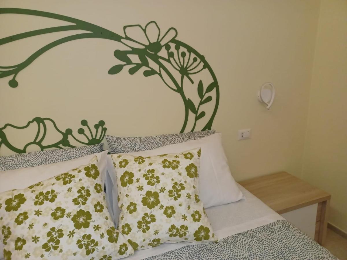 Dimora Lazzarella Apartment Наполи Екстериор снимка