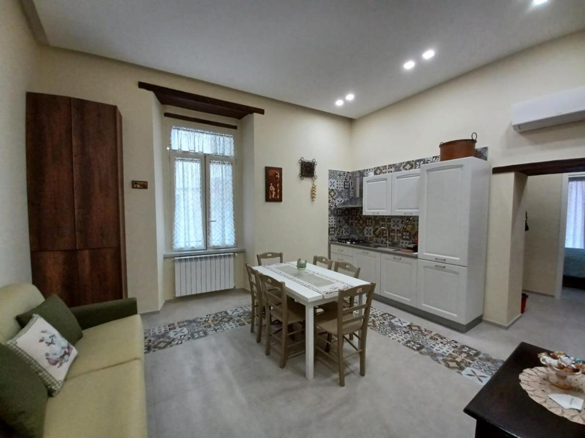 Dimora Lazzarella Apartment Наполи Екстериор снимка