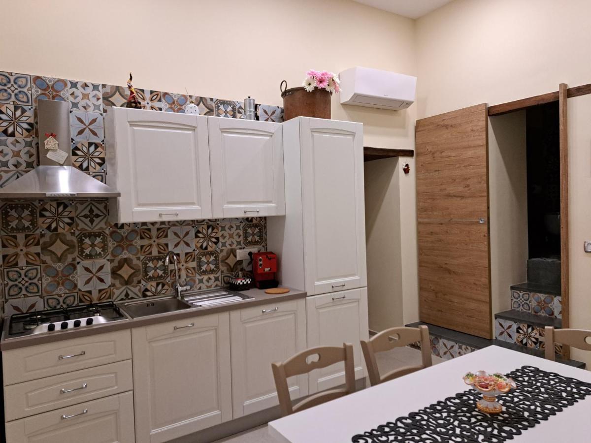 Dimora Lazzarella Apartment Наполи Екстериор снимка